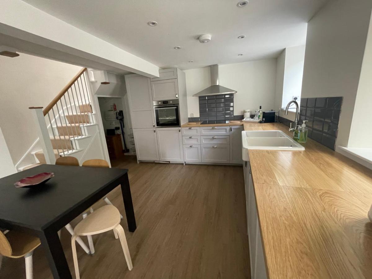 House At 22, Contemporary 3 Bedroom In Historic